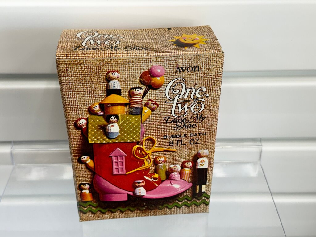 Avon One Two Lace My Shoe Bubble Bath (sealed collectible - not for use)