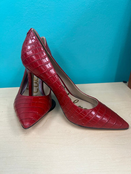 Red Crocodile Pattern Pointed Toe Heels
