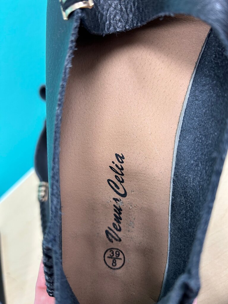 Venus Celia Black Leather Shoes