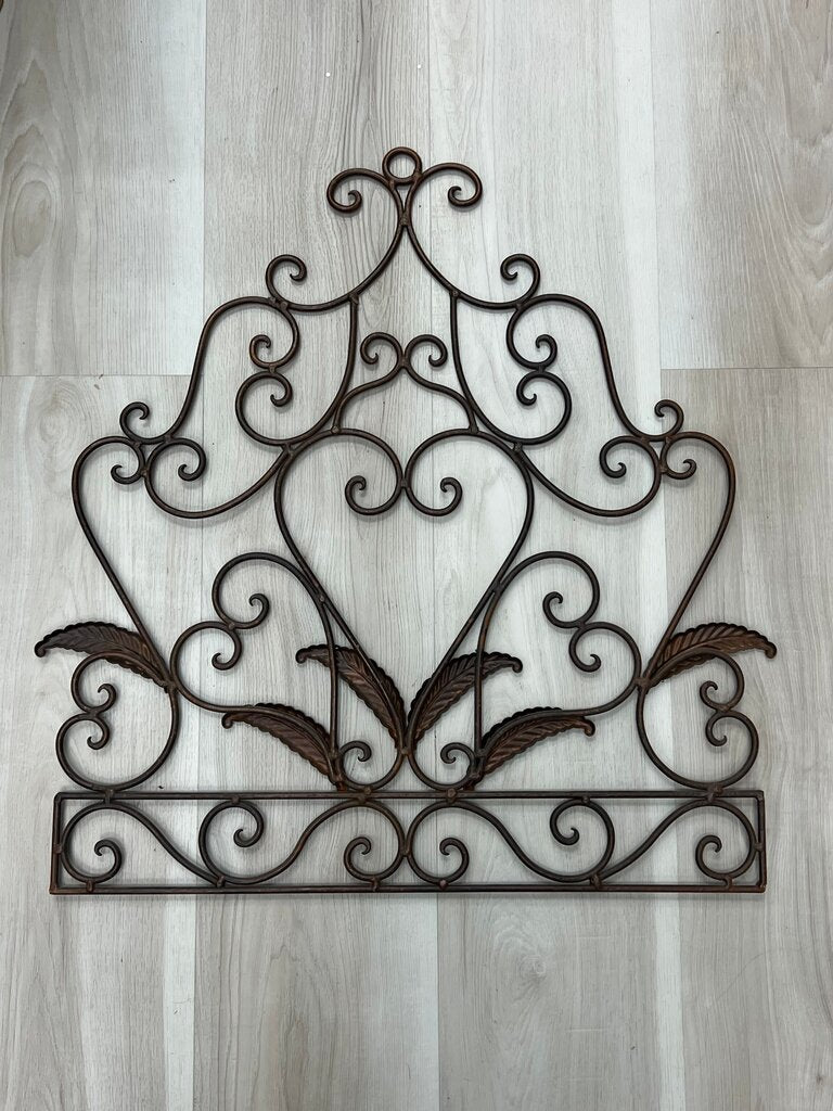 Rustic Metal Wall Art with Leaf Design