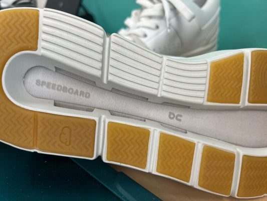 On The Roger Clubhouse White Leather Sneakers