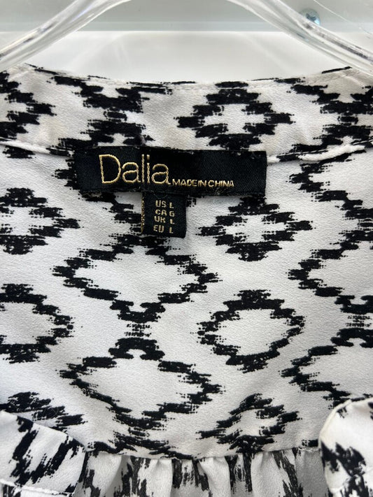 Dalia Women's Black and White Geometric Print Top