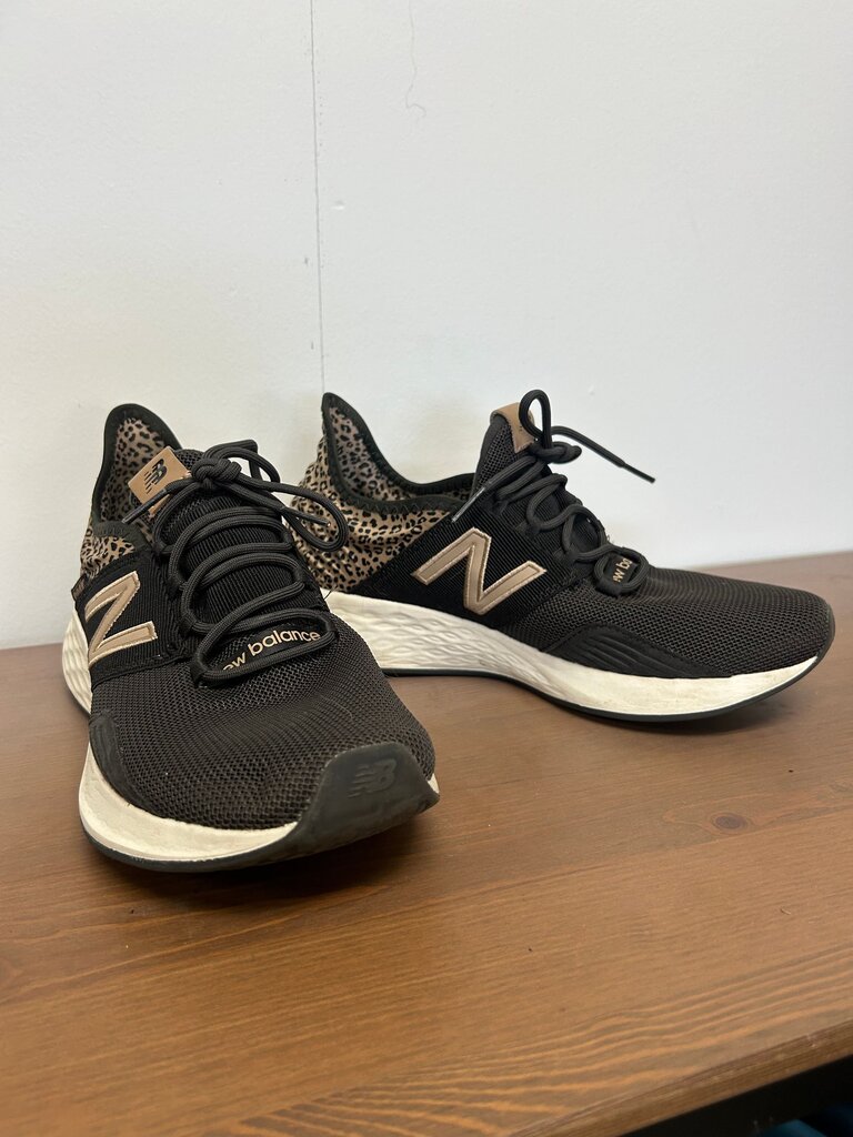 New Balance Women's Running Shoes with Leopard Print
