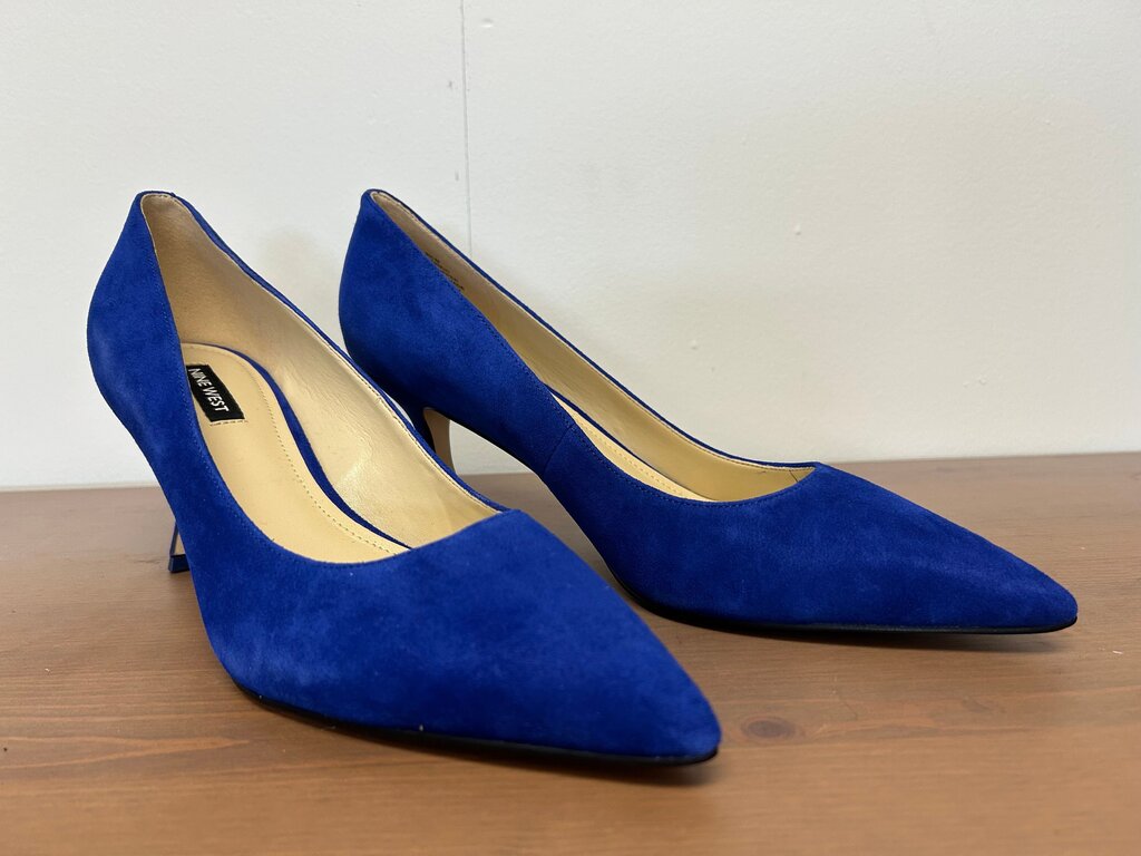 Nine West Dark Blue Heels Size 9.5