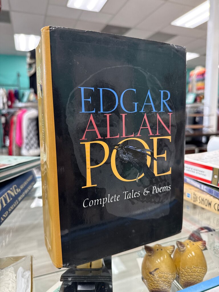 Edgar Allan Poe: Complete Tales & Poems