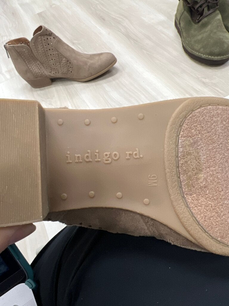 Indigo Rd. Women's Tan Ankle Booties