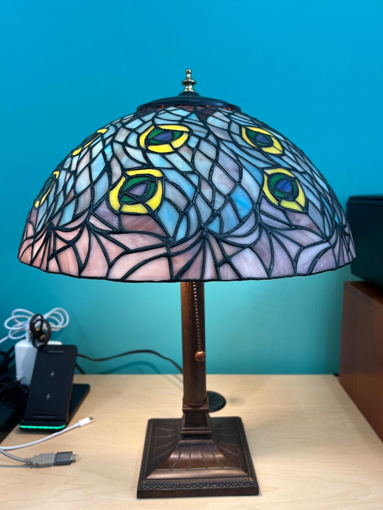 Tiffany-Style Stained Glass Peacock Table Lamp