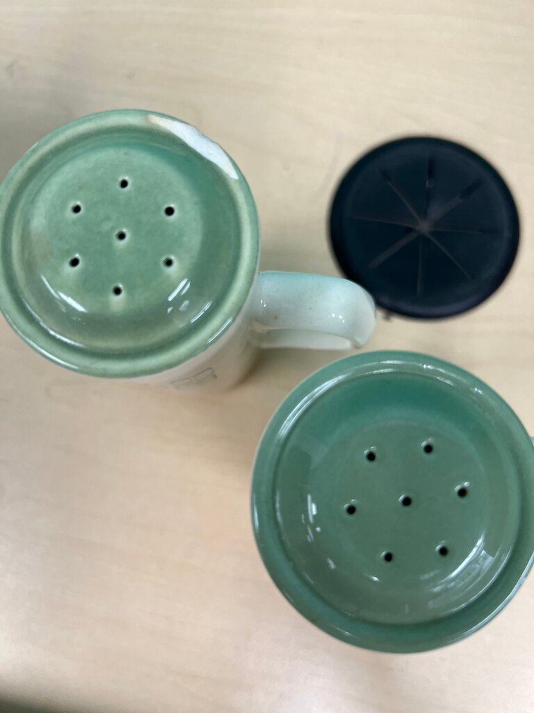 Vintage Taylor Smith & Taylor Cathay Retro Starburst Salt & Pepper Shakers