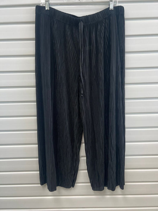Black Pleated Wide-Leg Pants