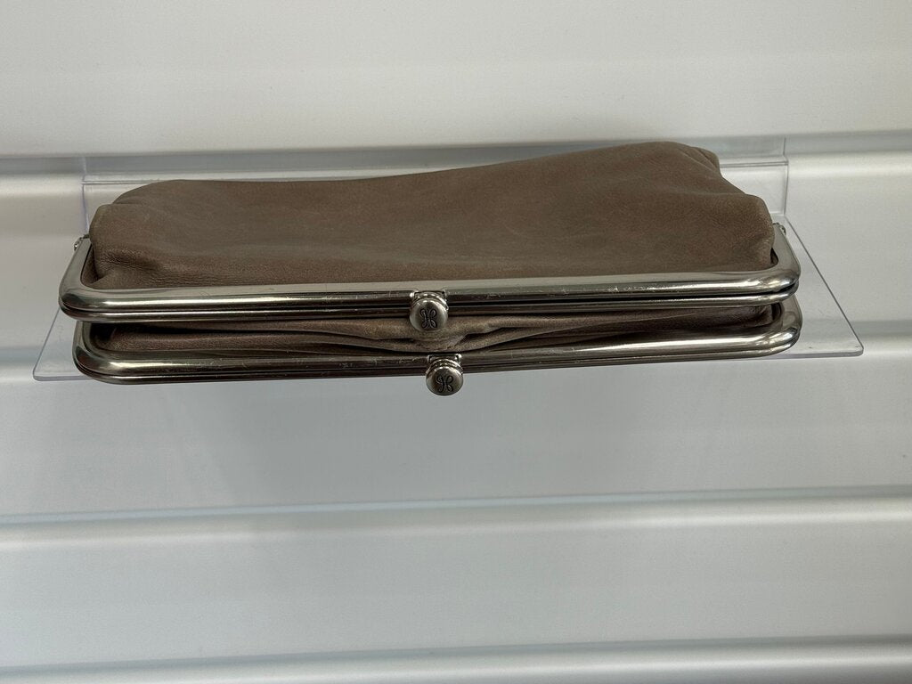 Hobo Vintage Style Leather Clutch Wallet