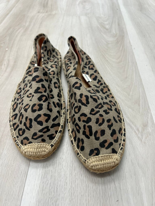 Leopard Print Slip-On Shoes