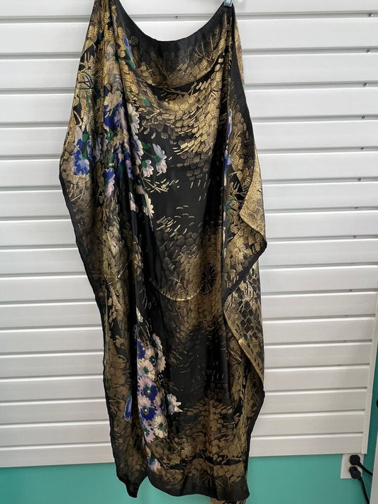 Vintage Black and Gold Piano Scarf
