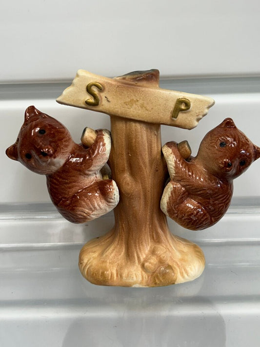 Vintage Bear Cubs Climbing Tree Shaker Set