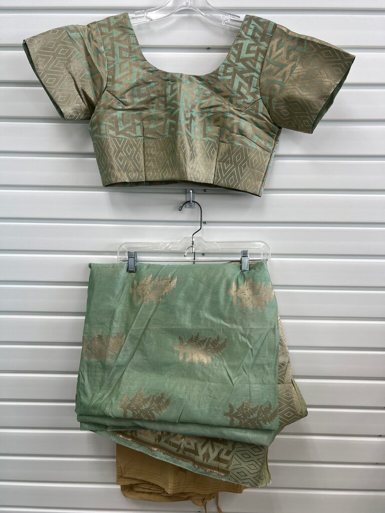 Traditional Ethnic Crop Top and Skirt Set