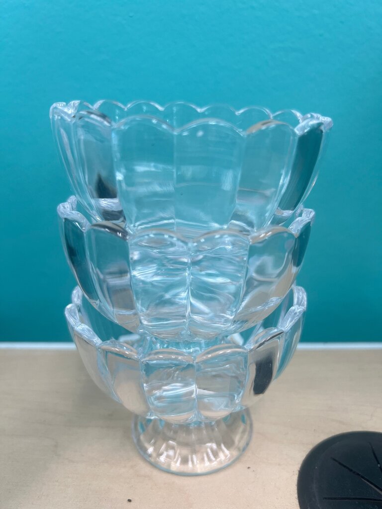 Vintage-Style Footed Glass Dessert Bowls Set of 6