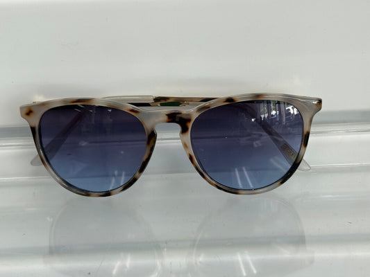 Stylish Tortoiseshell Sunglasses
