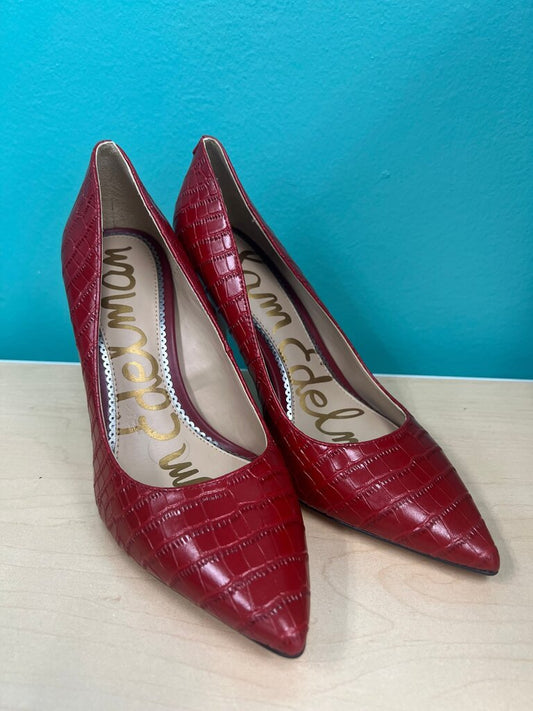 Red Crocodile Pattern Pointed Toe Heels