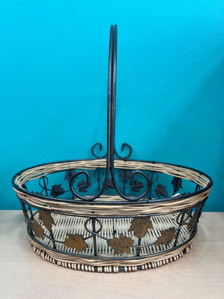 Decorative Wicker Fruit Basket with Metal Handle