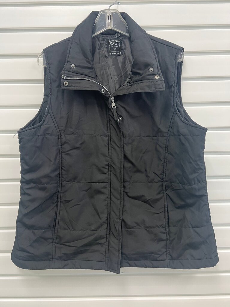 Three Hearts Women's Black Puffer Vest