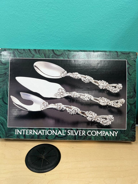 International Silver Co Grapevine 3 Piece Serving Set NIB