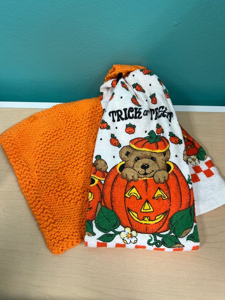 Halloween Bear Kitchen Towel Set NEW