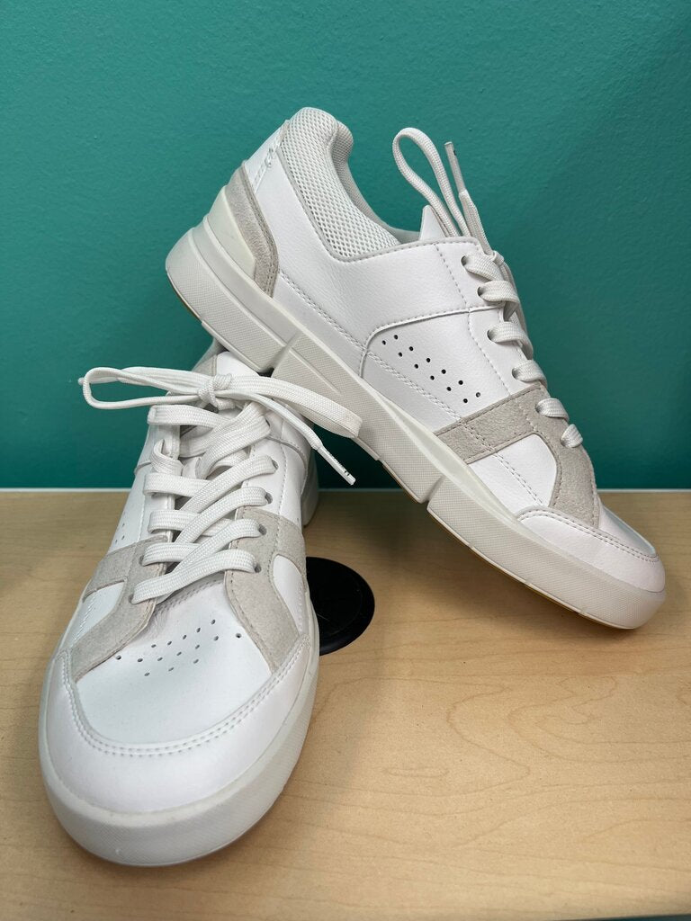 On The Roger Clubhouse White Leather Sneakers