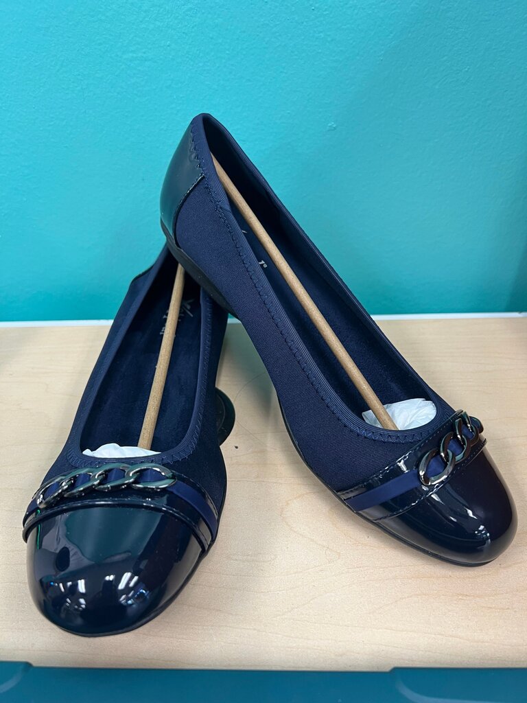 Xappeal Navy Patent Cap Toe Chain Detail Ballet Flats NWOB Size 9