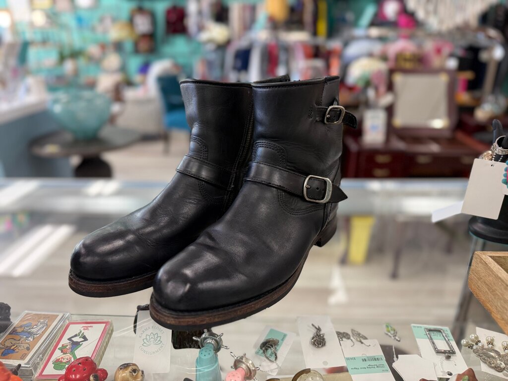 Frye John Addison Inside Zip Engineer Boot, style 86183, Size 12D.
